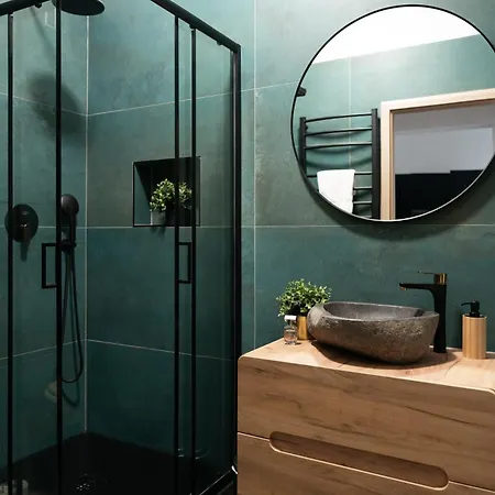 Days - Modern 1bdr - Hip Area Praga
