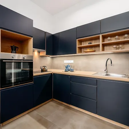 Days - Modern 1bdr - Hip Area Praga